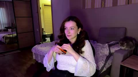 Snapshot of stella_rass chatting on 05-17-26, 02:35 Stella online show from 05-17-26, 02:35