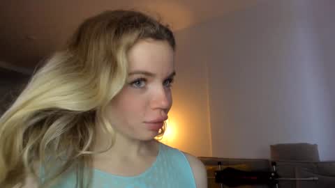 Asella online show from 12-15-24, 09:13