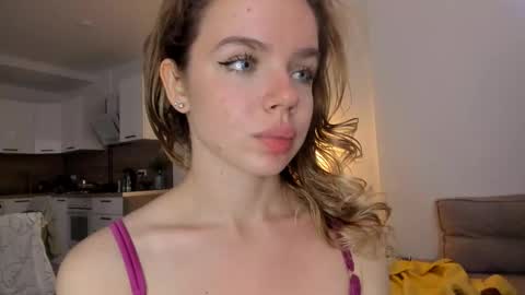 Asella online show from 09-15-25, 08:47