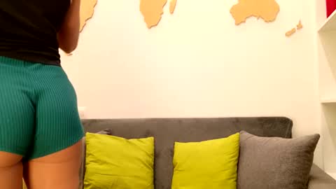 Snapshot of stellaadler chatting on 11-12-25, 02:23 stella online show from 11-12-25, 02:23