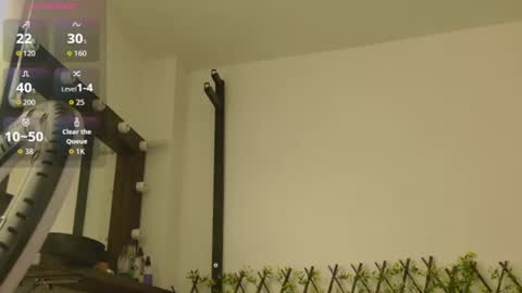 Snapshot of stellaciel_ chatting on 07-09-26, 04:44 S T E L L A online show from 07-09-26, 04:44