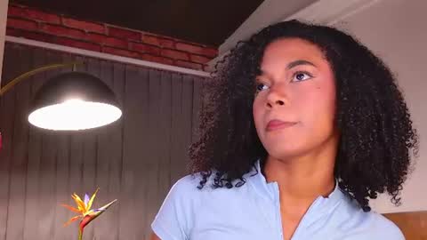 Snapshot of stellaciel_ chatting on 07-27-26, 04:36 S T E L L A online show from 07-27-26, 04:36