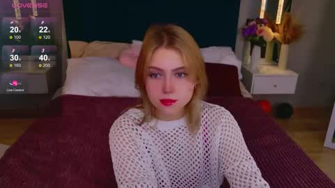 Stella 3 online show from 11-08-25, 05:18