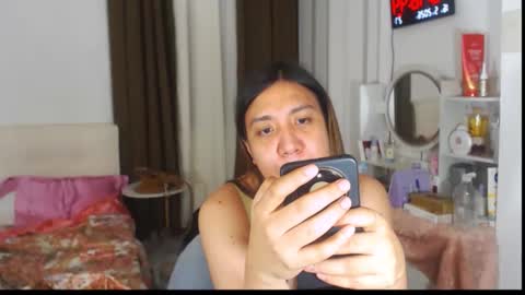 Snapshot of stellahugets chatting on 05-16-26, 10:36 Stella online show from 05-16-26, 10:36