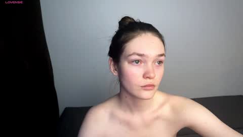 Snapshot of stellapayne chatting on 01-25-25, 06:35 stellapayne online show from 01-25-25, 06:35