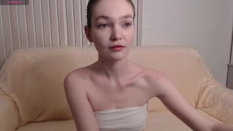 Snapshot of stellapayne chatting on 10-24-25, 10:50 stellapayne online show from 10-24-25, 10:50