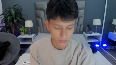 Stephane Rouss online show from 10-21-25, 09:15