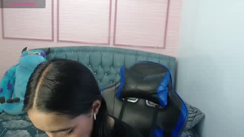 Stephania online show from 02-05-25, 10:41