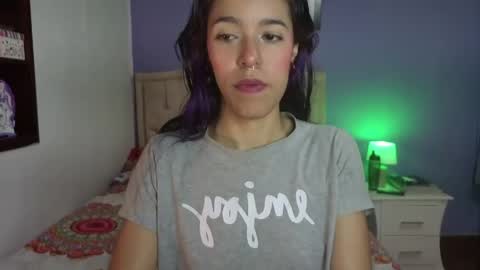 Stephania online show from 04-22-26, 03:35