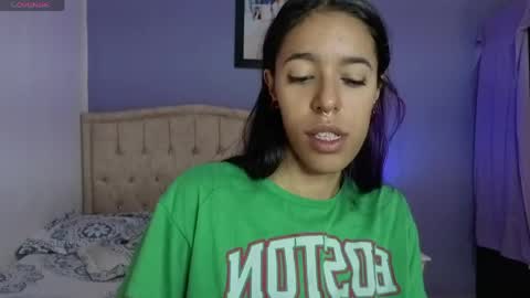 Snapshot of stephania_t chatting on 04-30-26, 04:24 Stephania online show from 04-30-26, 04:24
