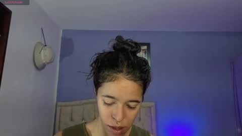 Snapshot of stephania_t chatting on 06-04-26, 03:18 Stephania online show from 06-04-26, 03:18