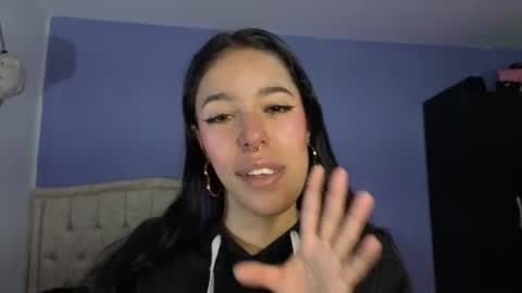 Snapshot of stephania_t chatting on 06-22-26, 02:03 Stephania online show from 06-22-26, 02:03
