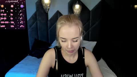 Snapshot of stephanie_sea chatting on 02-05-25, 05:52 Stephanie Sea online show from 02-05-25, 05:52