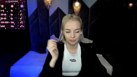 Snapshot of stephanie_sea chatting on 02-10-25, 04:58 Stephanie Sea online show from 02-10-25, 04:58