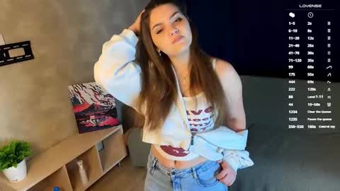 Steph online show from 10-19-25, 01:39