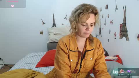 Stephanie   online show from 11-17-25, 10:54