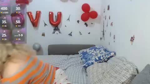 Snapshot of stephaniewild chatting on 06-15-26, 10:17 Stephanie online show from 06-15-26, 10:17