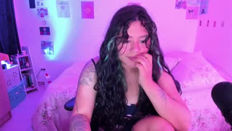 Stephanie  online show from 12-23-24, 04:55