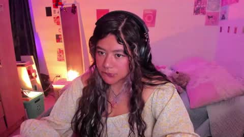 Stephanie  online show from 02-05-25, 01:04