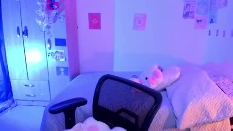 Stephanie  online show from 02-25-25, 11:44