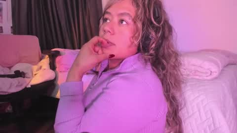 Stephanie  online show from 09-09-25, 06:35