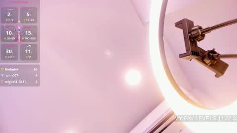 Stephany  online show from 03-05-25, 07:49