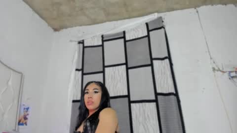 Snapshot of stephany_doll_ chatting on 04-28-26, 06:07 Anny online show from 04-28-26, 06:07
