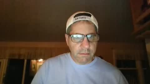 stephenhal9 online show from 10-22-25, 04:24