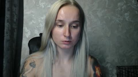 Snapshot of stephiepink chatting on 09-25-25, 10:30 Grace online show from 09-25-25, 10:30