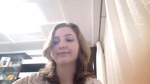 Stephanie online show from 12-22-25, 05:43