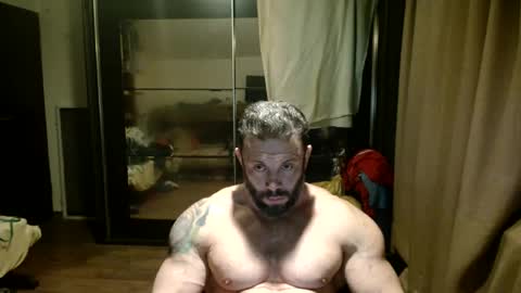 Snapshot of stevebulkzor chatting on 10-07-25, 08:39 Steve Oakenshield son of John son of Vasyl online show from 10-07-25, 08:39