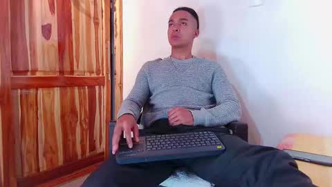 Snapshot of steven_modelo69 chatting on 02-17-25, 05:58 steven_modelo69 online show from 02-17-25, 05:58