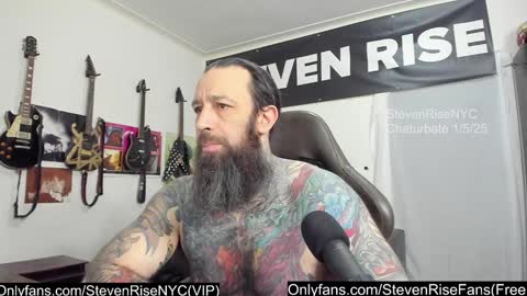 Snapshot of stevenrisenyc chatting on 01-05-25, 11:26 StevenRiseNYC online show from 01-05-25, 11:26