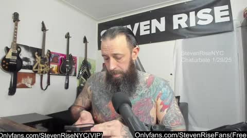 Snapshot of stevenrisenyc chatting on 01-30-25, 03:33 StevenRiseNYC online show from 01-30-25, 03:33