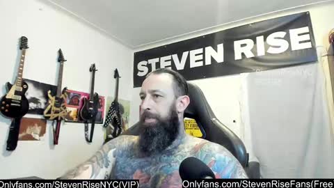 Snapshot of stevenrisenyc chatting on 09-28-25, 01:33 StevenRiseNYC online show from 09-28-25, 01:33