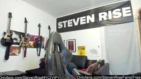 Snapshot of stevenrisenyc chatting on 10-01-25, 12:11 StevenRiseNYC online show from 10-01-25, 12:11