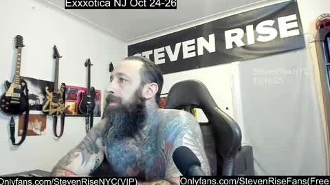 Snapshot of stevenrisenyc chatting on 10-17-25, 01:42 StevenRiseNYC online show from 10-17-25, 01:42