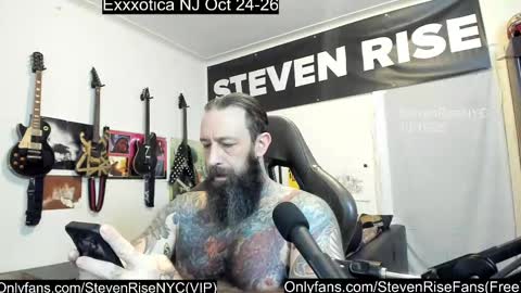 Snapshot of stevenrisenyc chatting on 10-19-25, 11:44 StevenRiseNYC online show from 10-19-25, 11:44