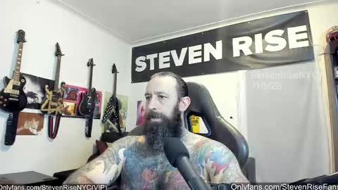 Snapshot of stevenrisenyc chatting on 11-06-25, 01:06 StevenRiseNYC online show from 11-06-25, 01:06