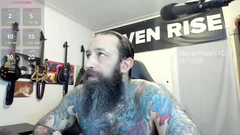 Snapshot of stevenrisenyc chatting on 11-20-25, 02:12 StevenRiseNYC online show from 11-20-25, 02:12
