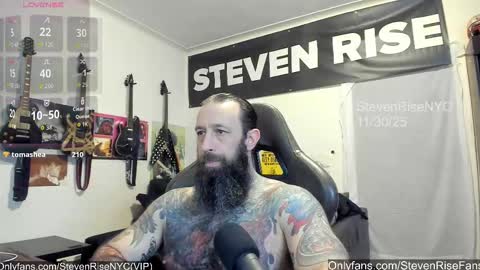 Snapshot of stevenrisenyc chatting on 12-01-25, 02:16 StevenRiseNYC online show from 12-01-25, 02:16