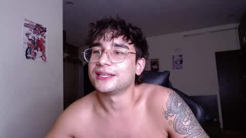 Snapshot of steveoceanbeanhuge chatting on 07-15-26, 03:39 Alex online show from 07-15-26, 03:39