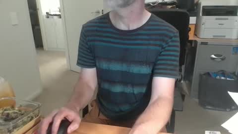 Snapshot of stevethetigerr chatting on 03-25-26, 03:56 SteveTheTigerr online show from 03-25-26, 03:56