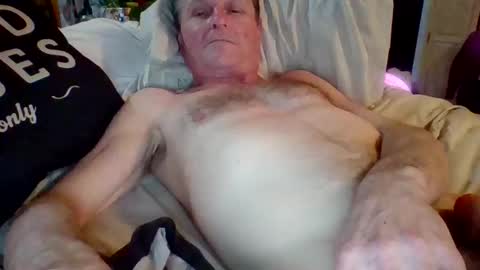 steviehard7 online show from 02-11-25, 05:05