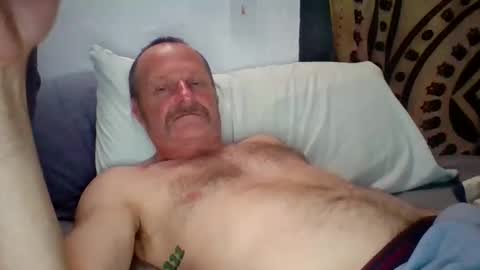 steviehard7 online show from 11-17-25, 06:41