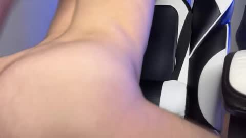 Snapshot of stick_twix chatting on 03-01-26, 08:27 Chris online show from 03-01-26, 08:27