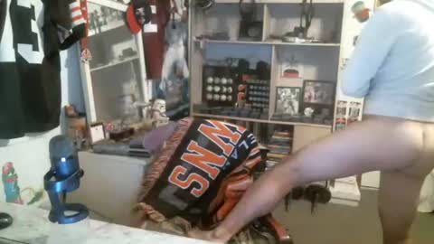 Snapshot of stickey4areason chatting on 11-02-25, 12:57 stickey online show from 11-02-25, 12:57