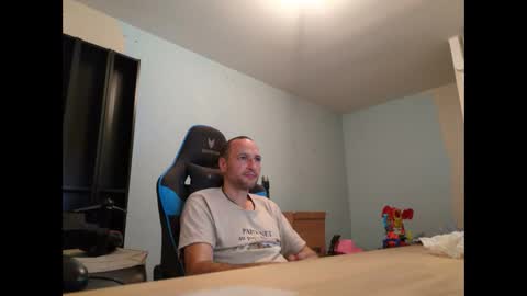 Snapshot of stickolive1 chatting on 09-15-25, 09:59 stickolive1 online show from 09-15-25, 09:59