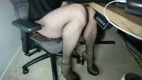 StilettoDoll online show from 11-06-25, 01:06