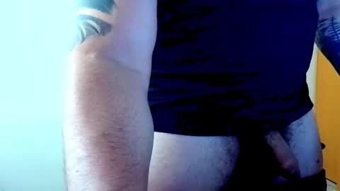 stiven253958 online show from 04-15-26, 08:31